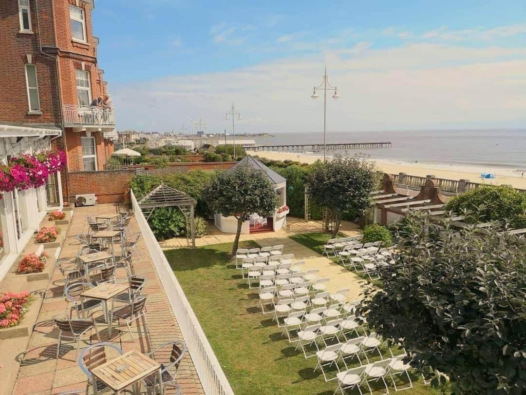 Hotel Victoria Lowestoft Kültér fotó